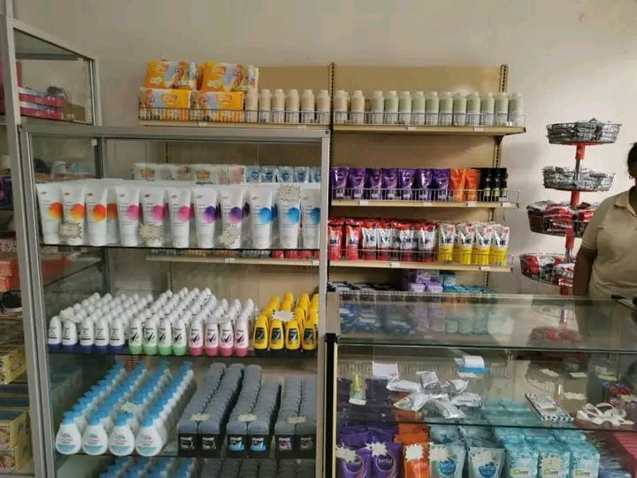 CimexHolguin's tweet image. Tienda Los Locos 🛒, municipio Banes.

Optimizado el espacio para garantizar una atención más ágil y personalizada 🤗. Queremos que cada momento sea memorable, tanto por la #calidad de nuestros productos como por el trato cercano y #eficiente de este gran equipo. 

📞 24-802289