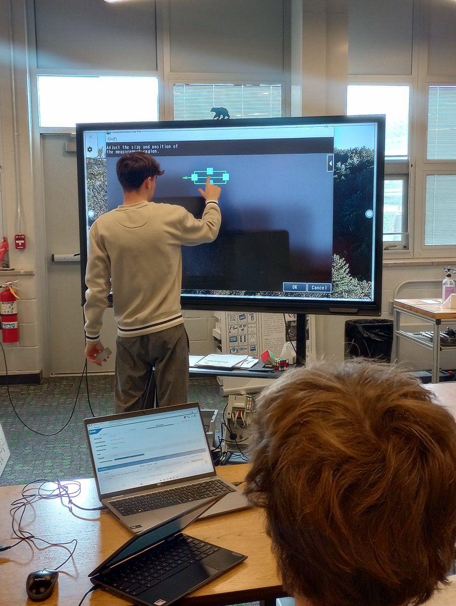 CometInnovators's tweet image. Our mechatronics students are learning how to use vision systems that use live camera images for quality control purposes with @SMCtraining2 equipment.
@Comet_Connect 

#manufacturing #automation #visionsystems #qualitycontrol