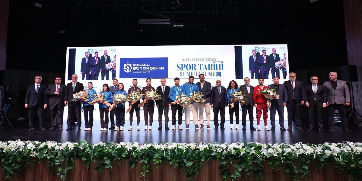Uluslararası Kocaeli Spor Tarihi Sempozyumu’nun açılışını gerçekleştirdik. 

Bilimin, kültürün ve sporun şehri Kocaeli; güçlü sanayisi, köklü tarihi ve gönüllerdeki yeriyle Kocaelispor’umuza duyduğumuz sevgiyle daha da anlam kazanıyor.

Şehrimizin değerlerini geleceğe taşıyan tüm