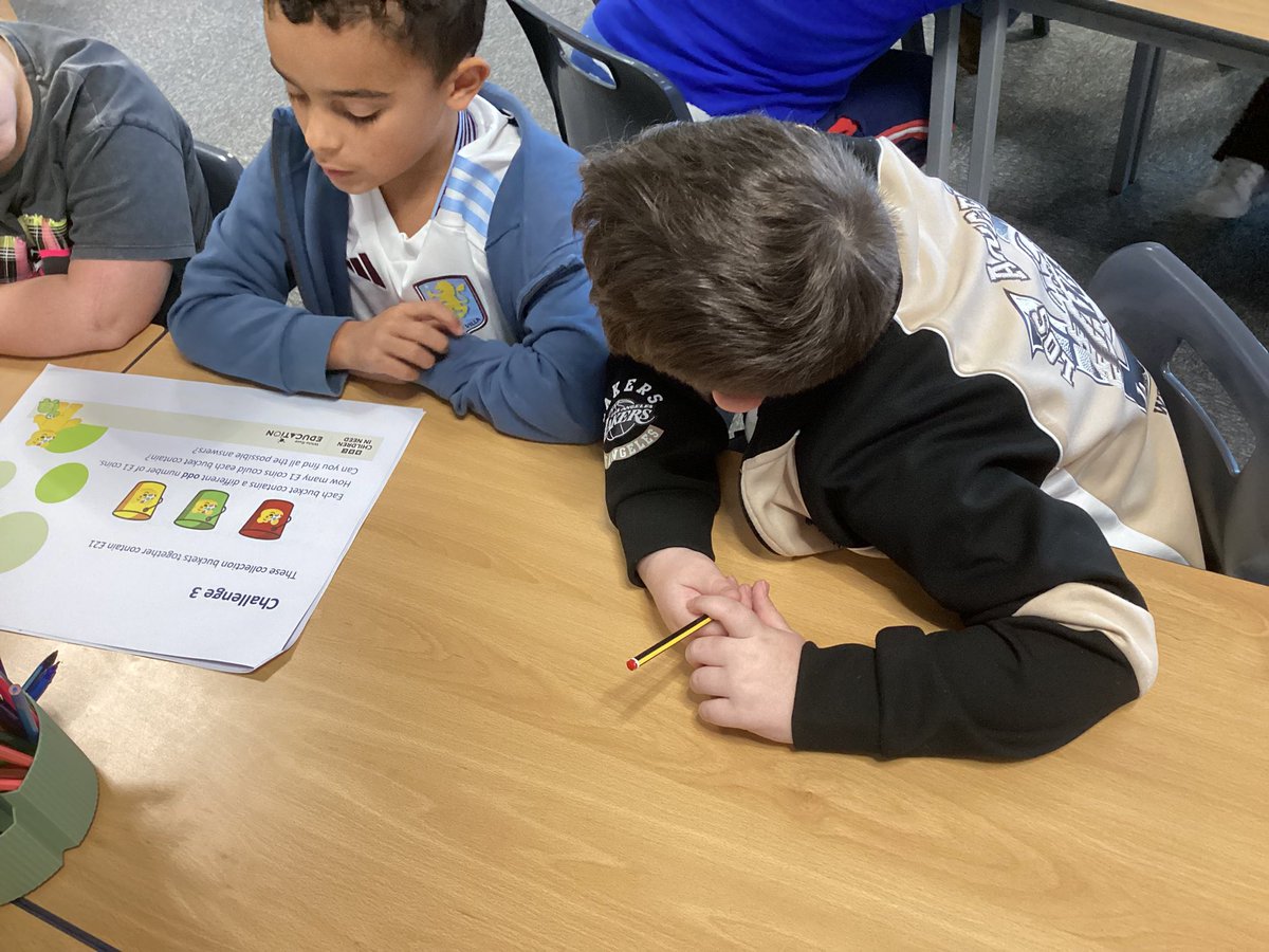 Miss Griffiths tweet media