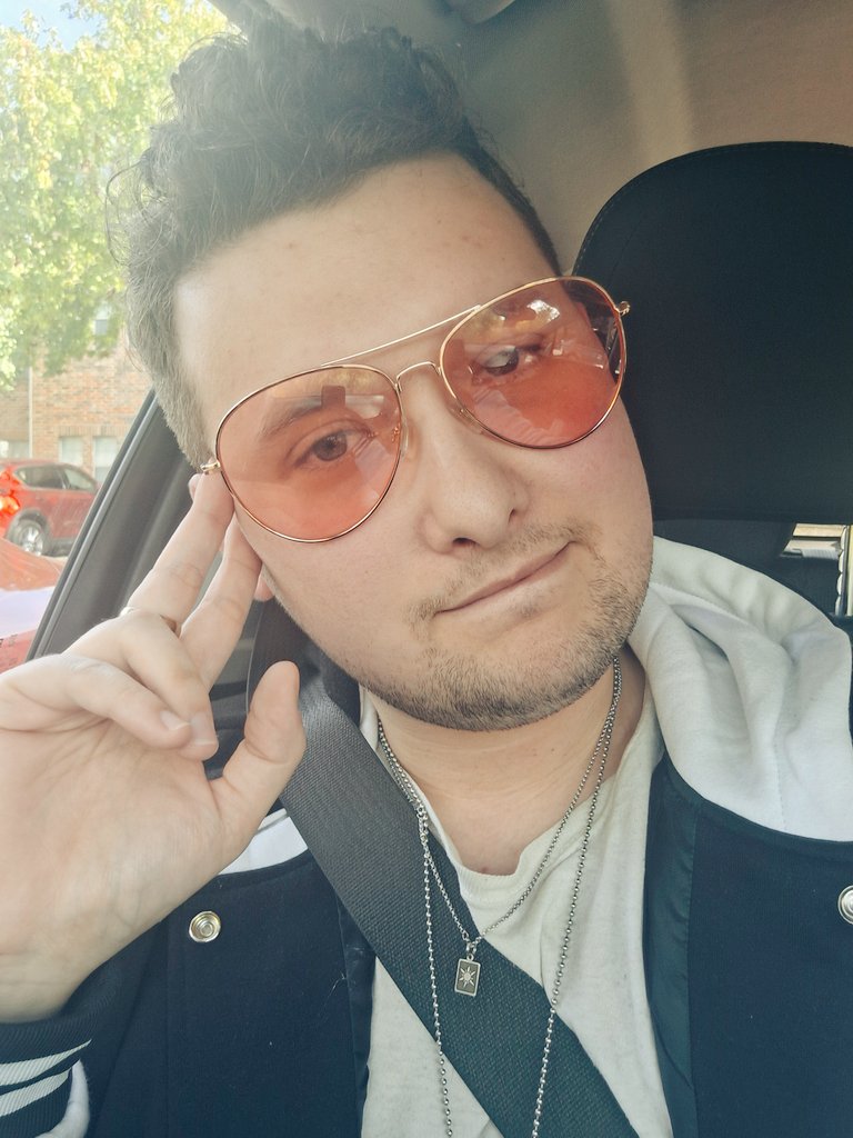 Tarquin_IrusaVA's tweet image. 🔥✨️4 YEAR ANNIVERSARY✨️🔥

That's RIGHT! It's been 4 whole years since I started this venture and made my first strives in the entertainment industry, and I want to thank every single colleague, director, mentor, friend, and fan who has ever granted me wisdom and kindness…