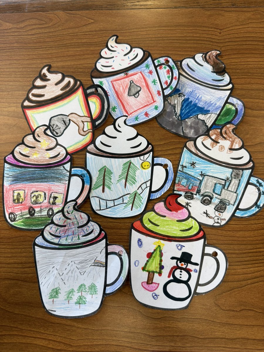 MandiKMartinez's tweet image. This week @BburgCougars third graders reviewed e book resource, Sora, and made ornaments for our @IrvingLibraries tree for the @IrvingArts Center! After reading, we chose elements that symbolized the story to add to our ornaments! @IrvingISD