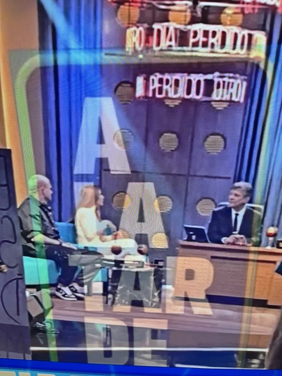 REULTIMO MOMENTO 
MAURO TAMBIÉN CON PERGOLINI
ES EL HOMBRE PERFECTO
#LaChinaConPergolini