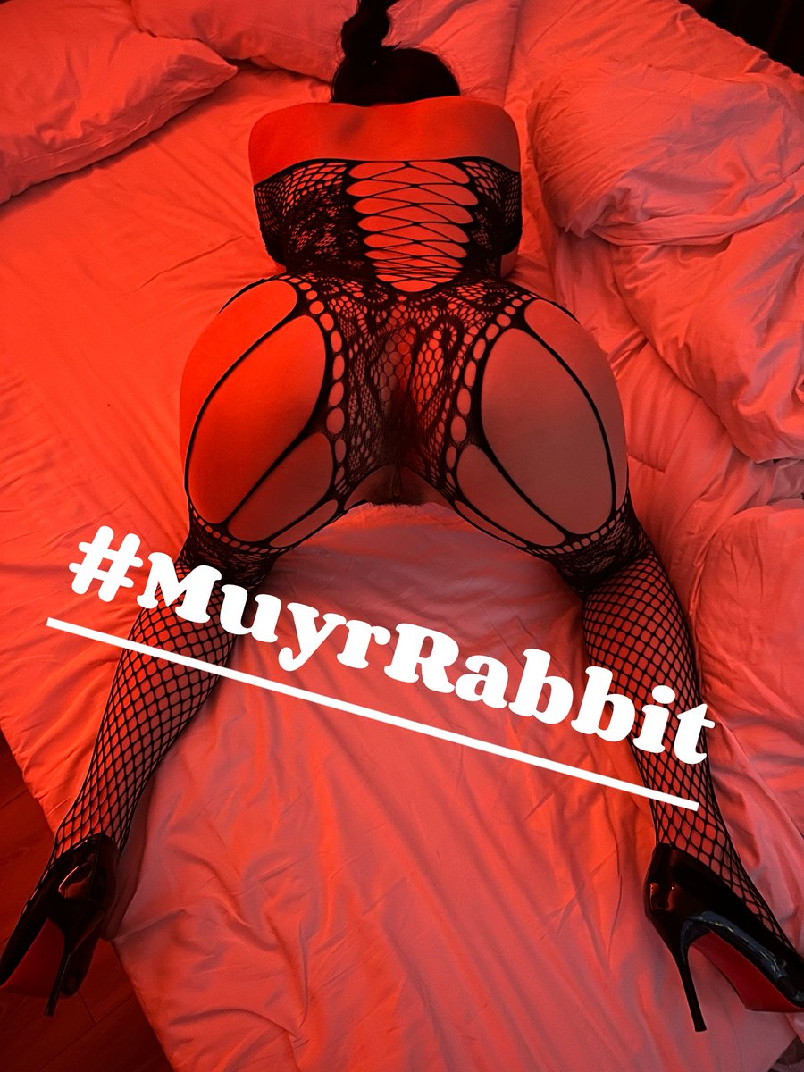 MuyeRabbit's tweet photo. 在福州了，第一件事就是爆射母狗。#骚母狗 #福州 #人妻 #调教 #肉便器 #情趣 https://t.co/DWqZB37DWj