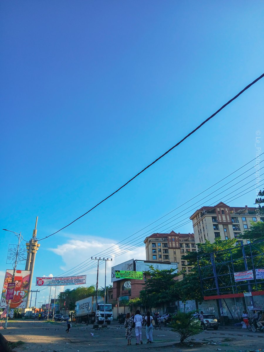 LE PHOTOGRAPHE DES RUES 📸⭐⭐⭐ tweet media