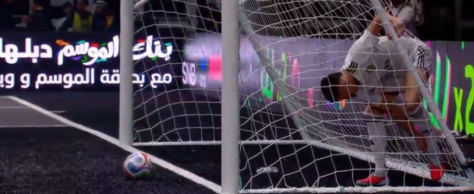 اقسم بالله الافضل والله الافضل اخخخ يالانقاااذذذ