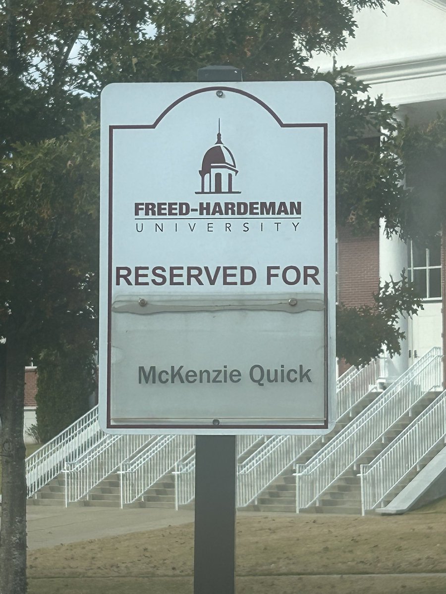 McKenzie Quick tweet media