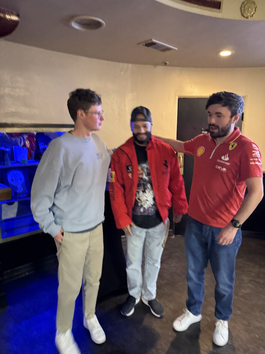 Amazing show in Dallas guys! Thank you for taking the time for us. <a href="/MattP1Tommy/">P1 with Matt & Tommy</a>