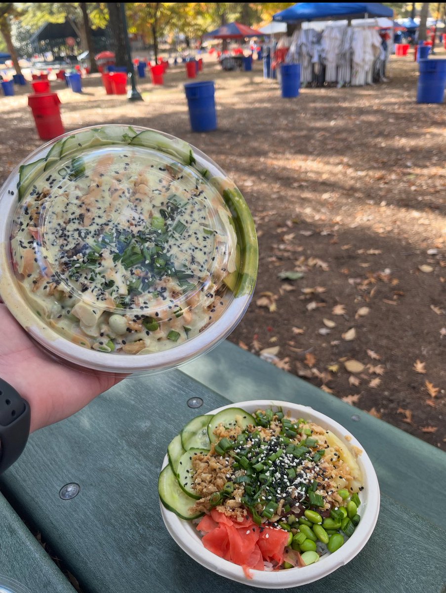 shogolol's tweet image. A lot of people asking for updates! 
Wasn’t on campus yesterday but today I got
1 Bowl with tuna, no sauce 
1 Bowl with no tuna, with… sauce..

I will keep you updated on the results!