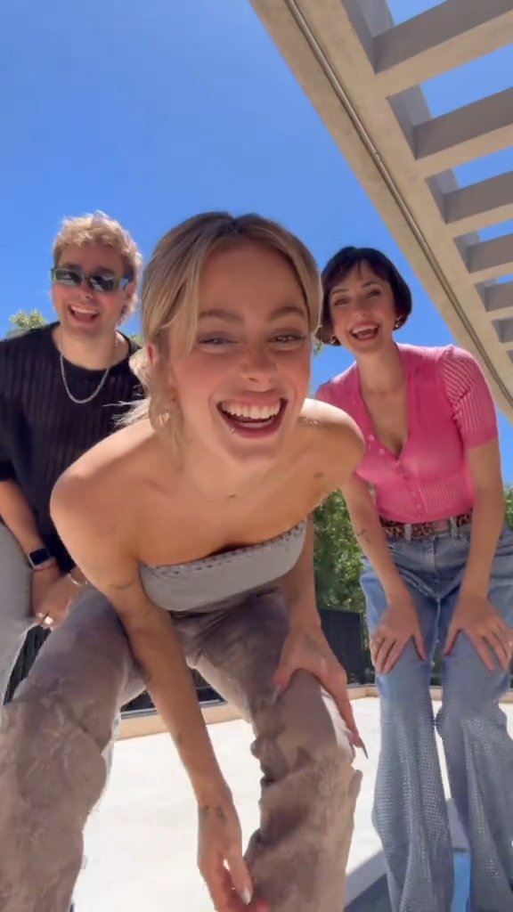 Jortinishugs's tweet image. One day                Or                  Day one