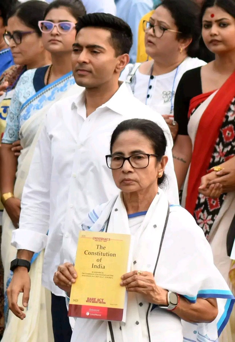 TMC_Supporters's tweet image. আমার মাটি সইবে না
ইউপি বিহার হইবে না
বাংলা আমার বাংলা রবে,
বন্ধু আবার খেলা হবে...

#BanglaBirodhiBJP #BengalRejectsBJP #TMCS #20YrsTMCS