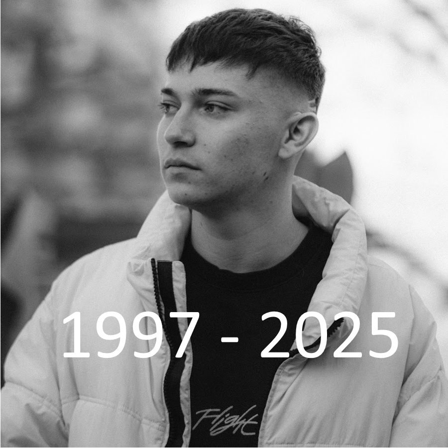 leobarria_'s tweet photo. Hoy 14/11 le tocó caer a alguien que no lo merecía. Una persona joven e inspiradora para las personas. 
Hoy despedimos a un grande... Hoy 90 segundos se hacen eternos. 
Volá alto hermanito.
QEPD EZZEQUIEL 🥀⏲ https://t.co/LJo8kMwcFq