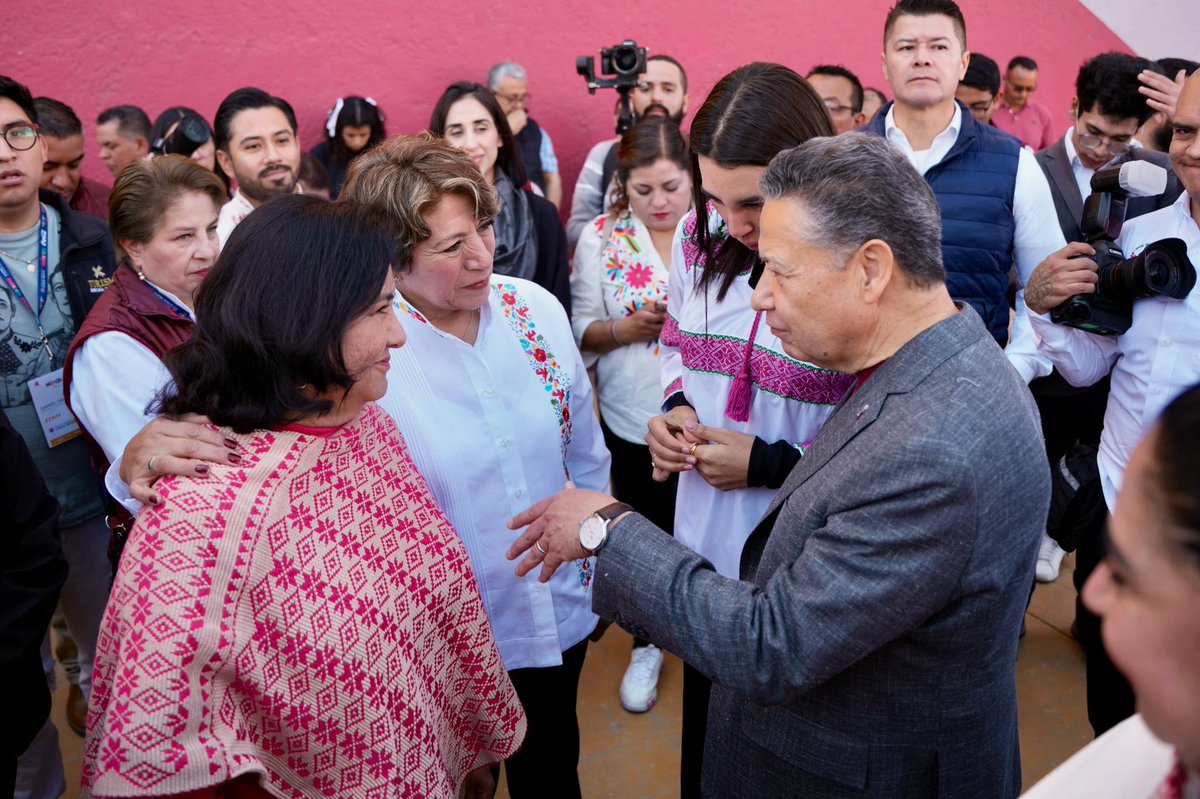 delfinagomeza's tweet image. En #Pachuca realizamos el corte de listón de la Séptima Edición del Tianguis Nacional de Pueblos Mágicos.
Agradezco la invitación de mi compañero @juliomenchaca_, Gobernador de Hidalgo, y de la Secretaria @josefinarodzam, titular de @SECTUR_mx.
Invito a todas y todos a visitar…