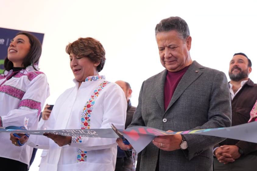 delfinagomeza's tweet image. En #Pachuca realizamos el corte de listón de la Séptima Edición del Tianguis Nacional de Pueblos Mágicos.
Agradezco la invitación de mi compañero @juliomenchaca_, Gobernador de Hidalgo, y de la Secretaria @josefinarodzam, titular de @SECTUR_mx.
Invito a todas y todos a visitar…