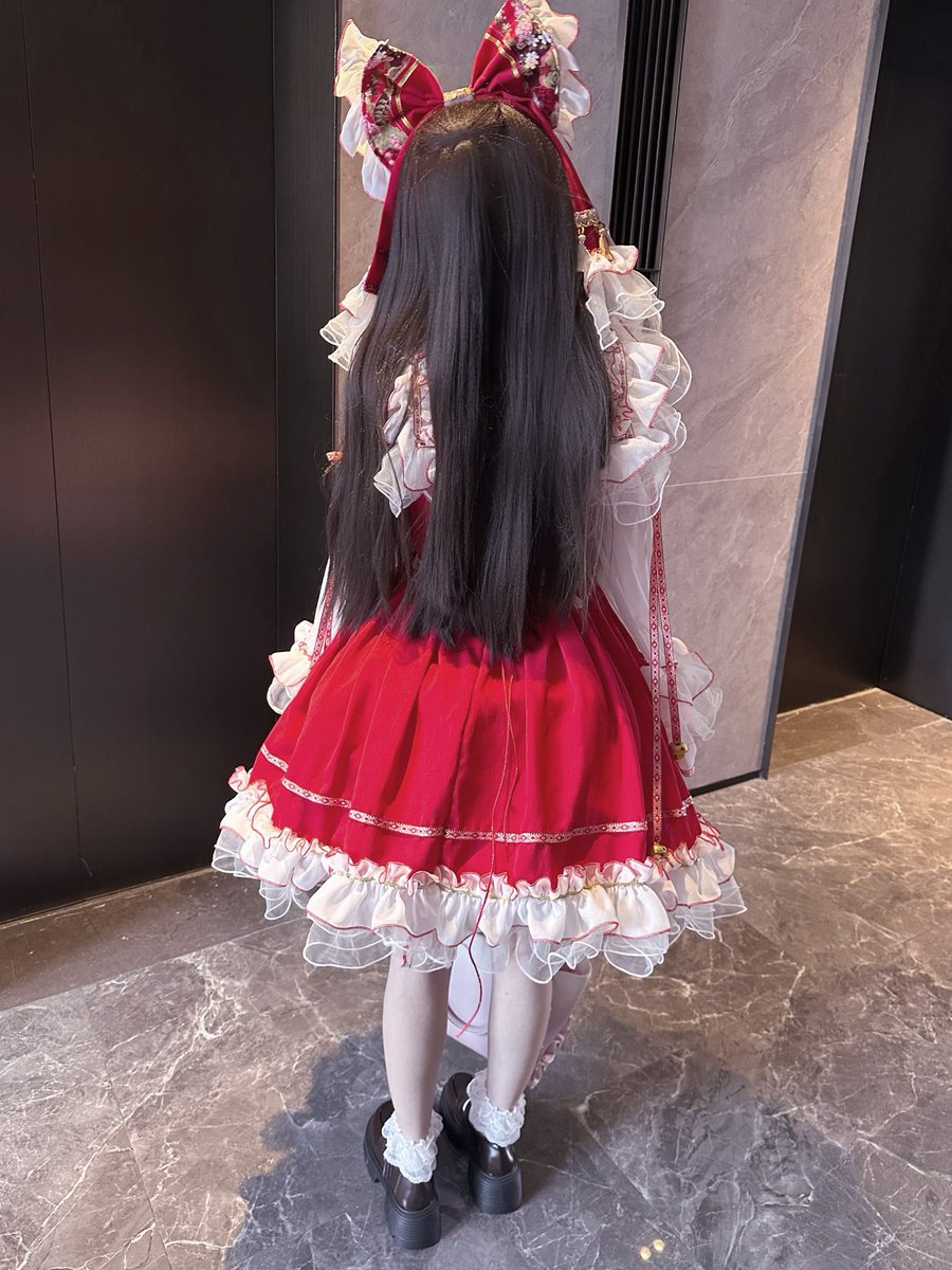 Novembe17614142's tweet image. Mon nouveau costume!🌸⛩️#reimu #博麗靈夢 #東方project
