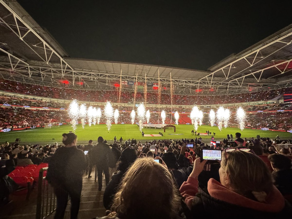 Wocko94's tweet image. Hectic but amazing week 👊⚽️

Took part in the FA’s new “Referee &amp;amp; Me” alongside refs from Premier League to grassroots — hoping to inspire the next generation. 

England vs Serbia at Wembley with unreal seats behind the dugout 🔥🏟️

#referee