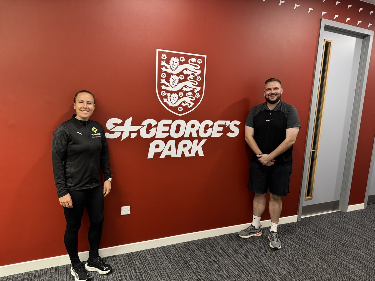 Wocko94's tweet image. Hectic but amazing week 👊⚽️

Took part in the FA’s new “Referee &amp;amp; Me” alongside refs from Premier League to grassroots — hoping to inspire the next generation. 

England vs Serbia at Wembley with unreal seats behind the dugout 🔥🏟️

#referee