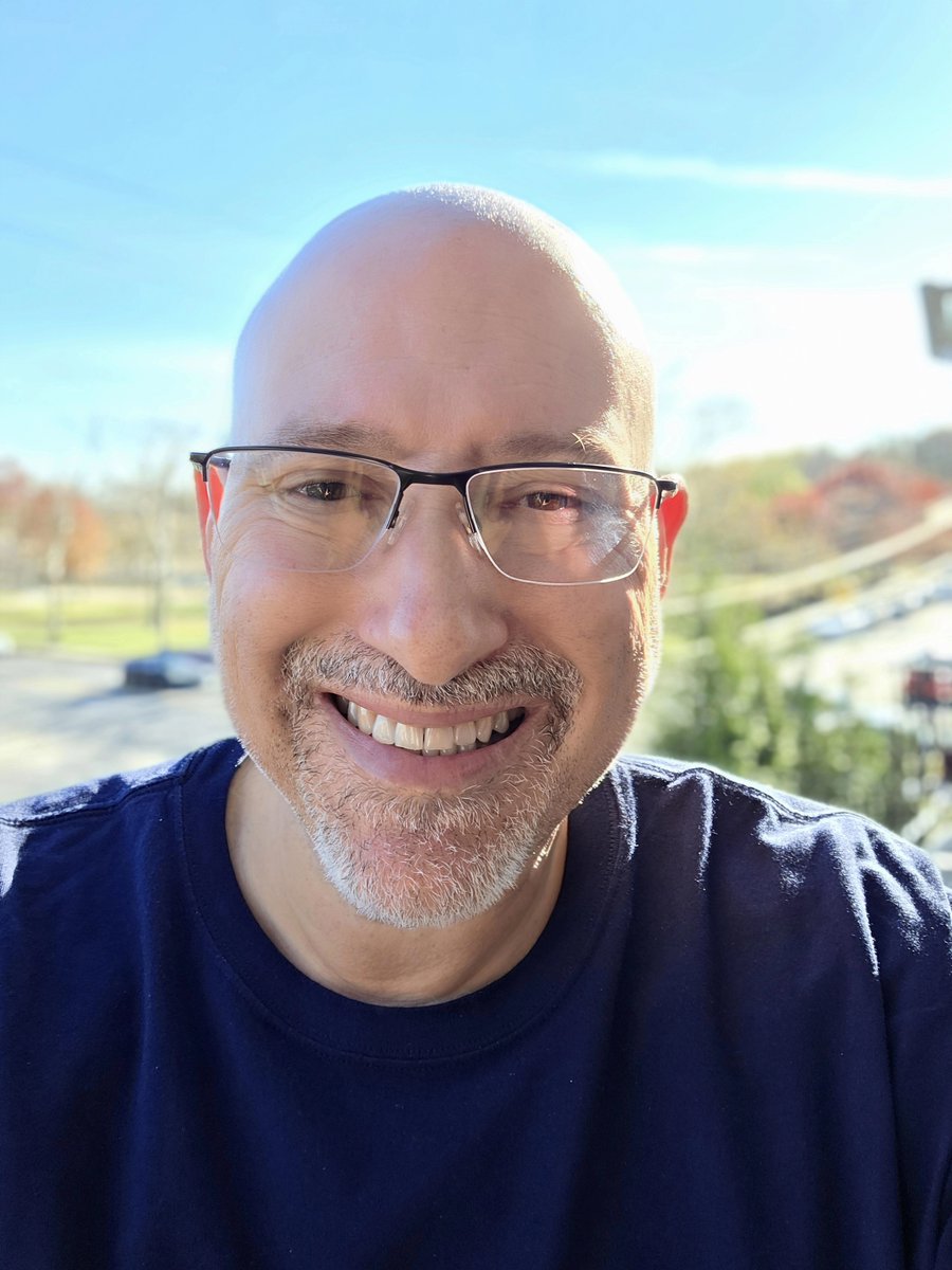 scotjs's tweet image. Friday WFH smile. Grabbing a couple minutes of sunshine and fresh air. Bittersweet day - ended the week strong getting all our tasks cleared, but sadly said goodbye to a good teammate. How are you doing? What&apos;s making you smile today?