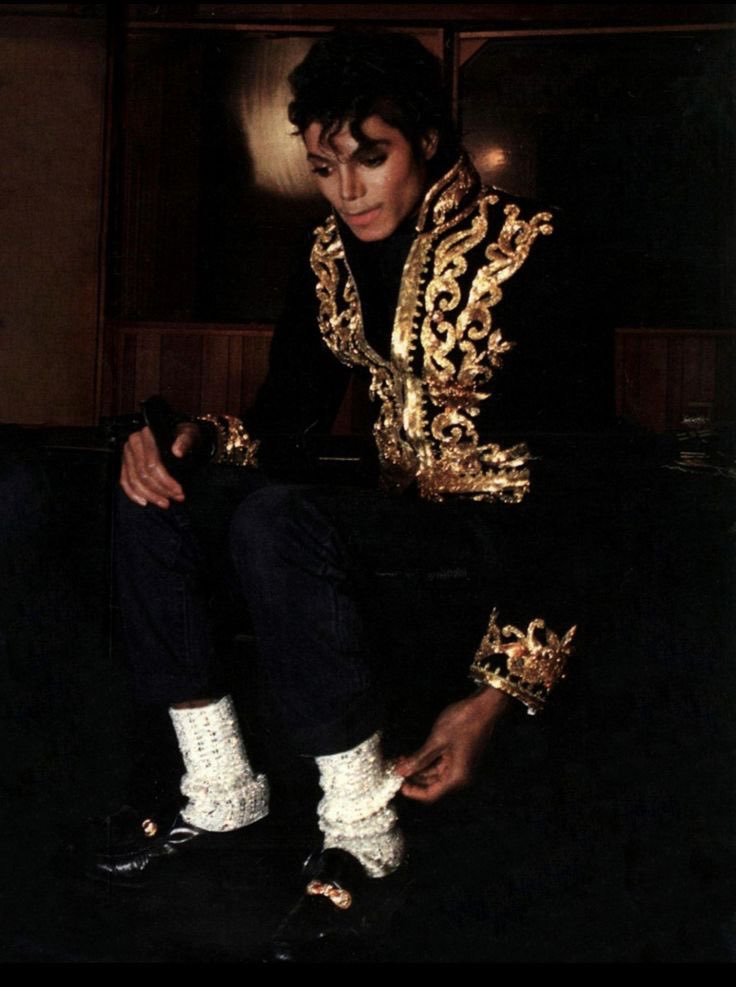 thegoldeneri's tweet photo. This whole entire fit https://t.co/y1MUSLfOwF