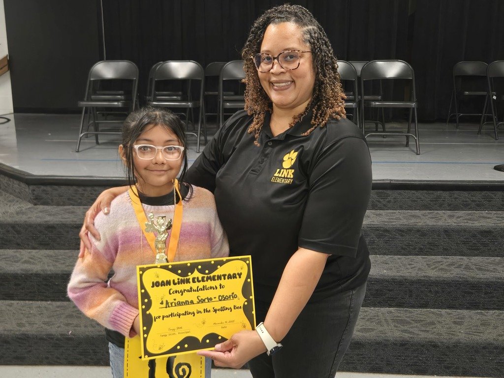 LES_Spring's tweet image. Congratulations to all of our amazing Spelling Bee participants! 🐝
Your hard work and dedication truly shined today.
A special shout-out to our **2025 Spelling Bee Champion, Ariana Sorto-Osorio**, and our **Runner-Up, Landen Edwards**! 🌟👏
We are so proud of you!