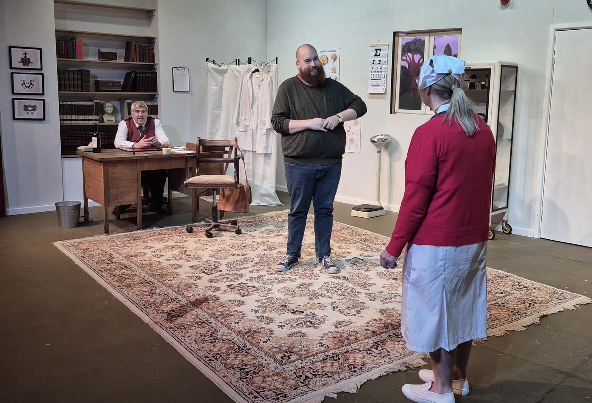 Is wysiwyg true? Or is seeing not always believing which is an intriguing question posed by #Mindgame <a href="/grangeplayhouse/">The Grange Players</a> as a true crime writer ventures into an institution holding the criminally insane, seeking an interview with a notorious serial killer behindthearras.com/reviewsam/2025…