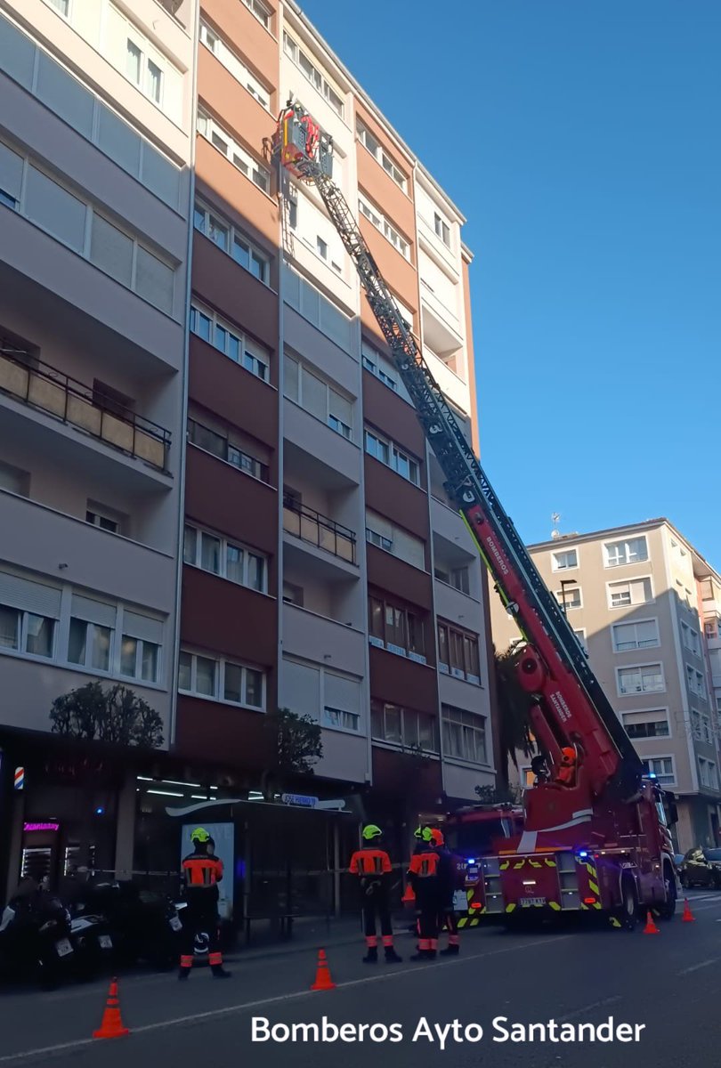 RESUMEN
En las últimas 24h hemos intervenido en 19 incidencias:
1 🔥 vivienda
5 🔥 vegetación
2 🔥 contenedor
2 árboles caidos
9 asistencias técnicas derivadas por el viento.
De ellas 17 en #Santander, 1 en <a href="/aytopielagos/">Ayto. de Piélagos</a> y otra en #MedioCudeyo.