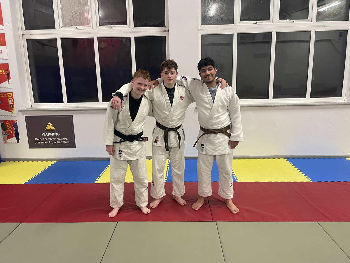 The storm didn’t stop these 3 turning up and giving it their all, great conditioning session.

Friday 18:30-19:30
Our Lady &amp; St Chad Catholic Academy