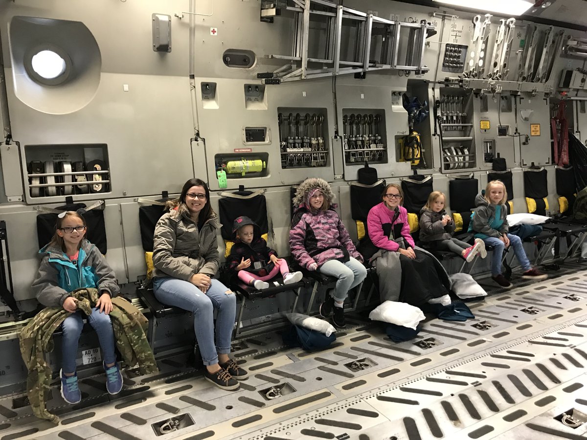 LifeatTCA's tweet image. 🇺🇸 From skies to homes!
Air Force veteran Dan Schultz now serves East Omaha as owner of The Cleaning Authority - East Omaha, making a difference in his community.
📖 bit.ly/3XtMhVj | 🎥 bit.ly/4peD1Ar
#LifeAtTCA #VeteranOwned #CommunityFirst