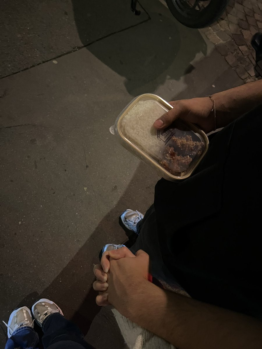 Il a dit “un poulet dans chaque main”