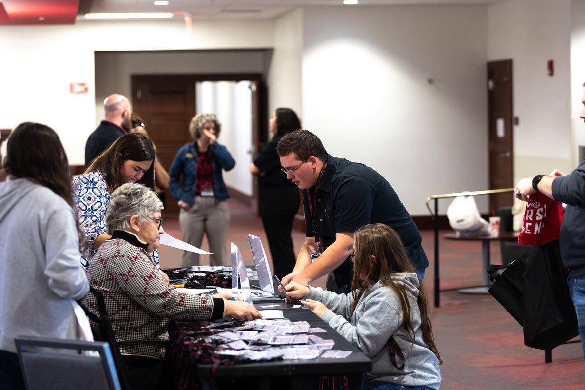 wku's tweet image. Kicked off the First-Generation Student Leadership Conference with so many inspiring speakers who shared their stories and experiences.

#WKU #FirstGen #StudentLeadershipConference