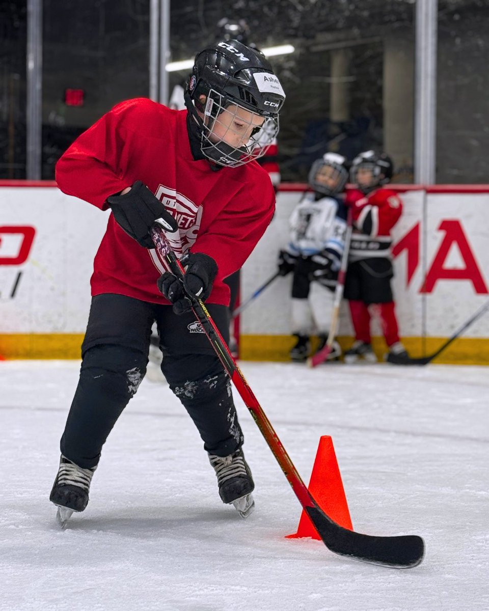 USAHNextGen's tweet image. Next generation on the rise in Utica! 🏒✨
Learn to Play with the Comets was a huge success.

#UticaComets | #LearntoPlay
