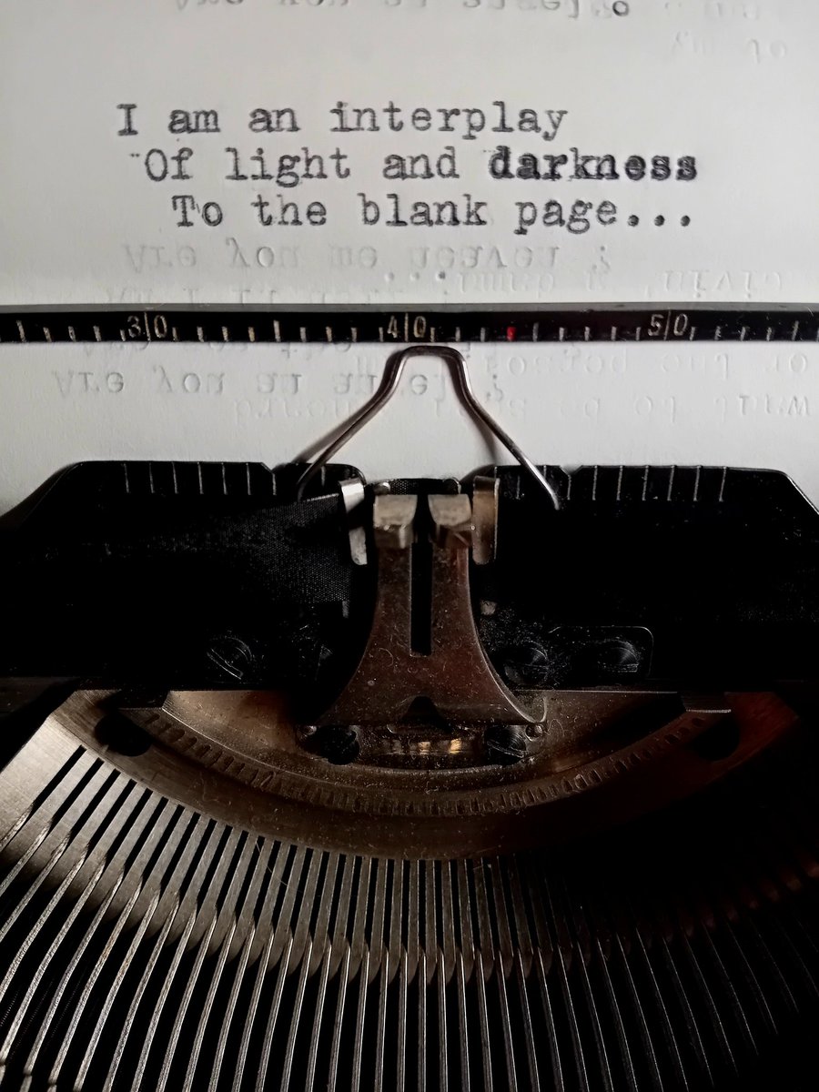EmmaRugg's tweet image. I am... #typewriter #typewritten