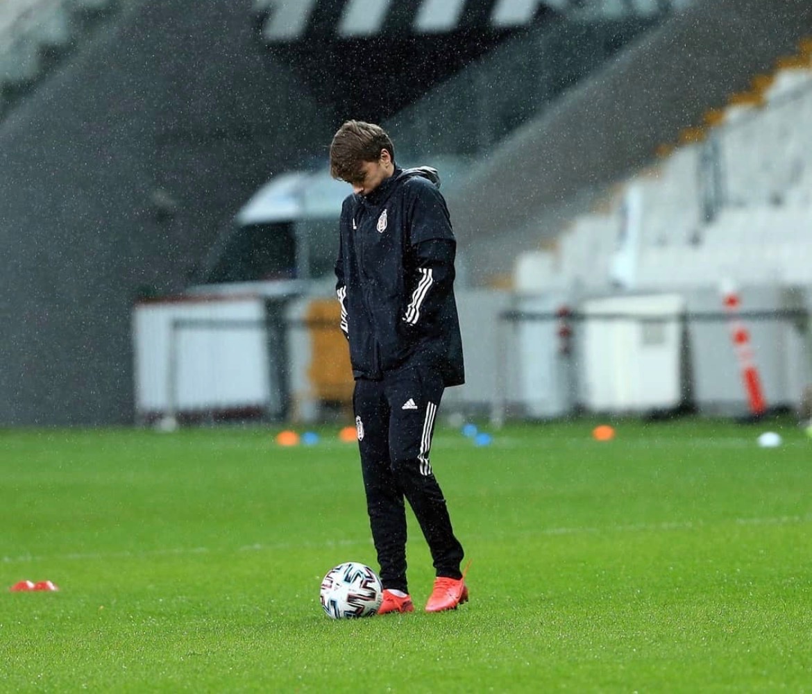 Adem Ljajic: "Köpeğe 3 gün yemek ver, 3 yıl bunu hatırlar. İnsanı 3 yıl besle, 3 günde unutur."