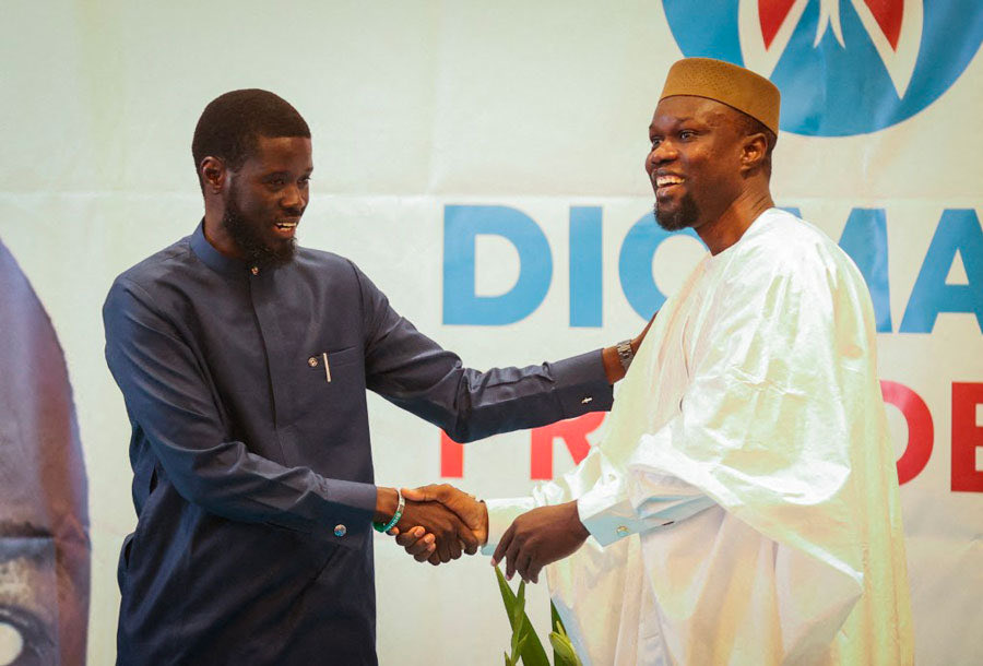 Tension politique au Sénégal : 
1. Le peuple avait voté Bassirou Diomaye Faye Président de la République et non Ousmane Sonko. 
2. Diomaye Faye reste le seul redevable devant le souverain primaire du Sénégal 
3. Un Président marionnette est une trahison du choix du peuple.