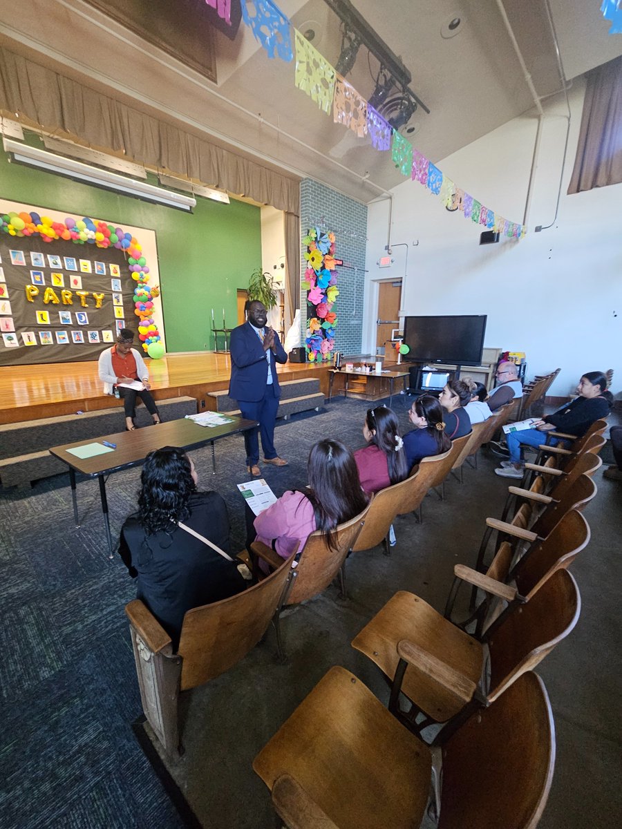 EdwardTitche's tweet image. Thank you for attending Coffee ☕️ with Principal Williams! Your parental support encourages our scholars to stay motivated in the classroom. We appreciate you 💯