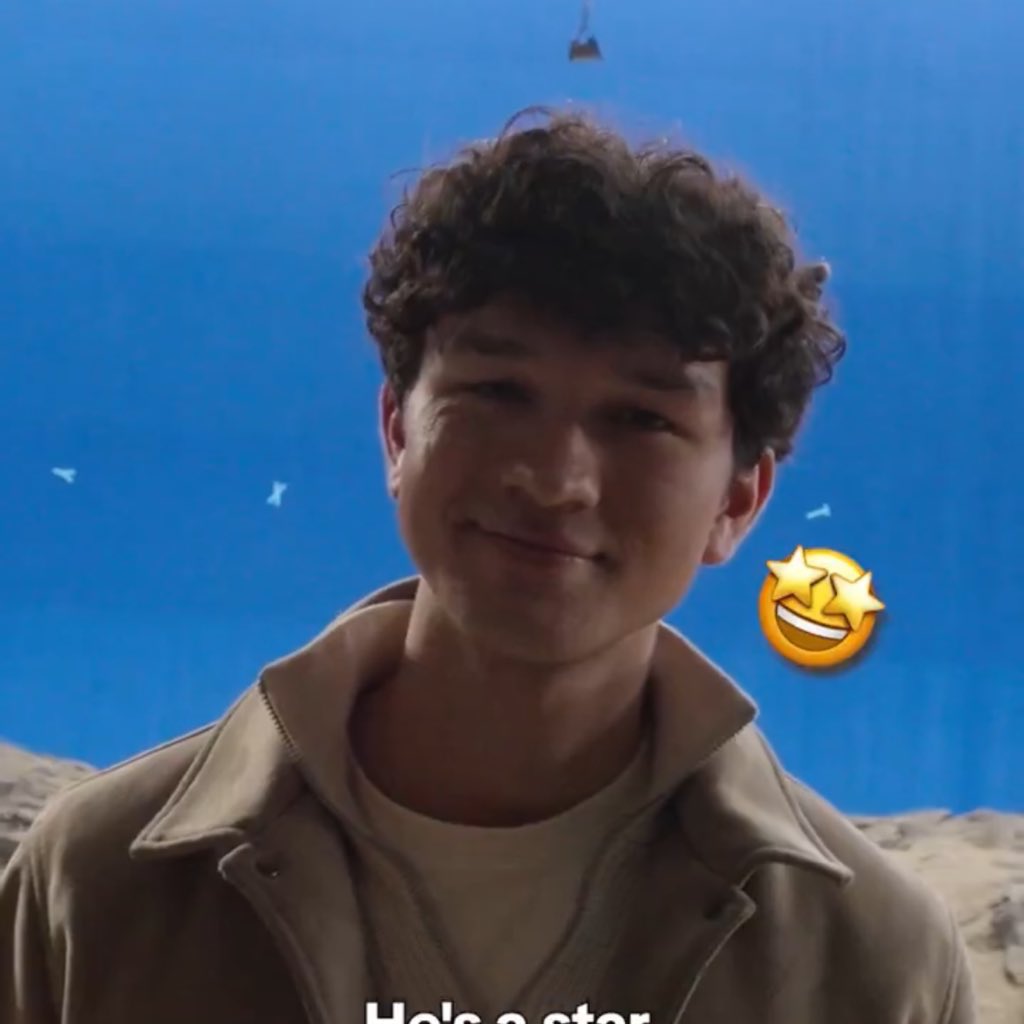 luke:😡😾                         charlie:🥰😻