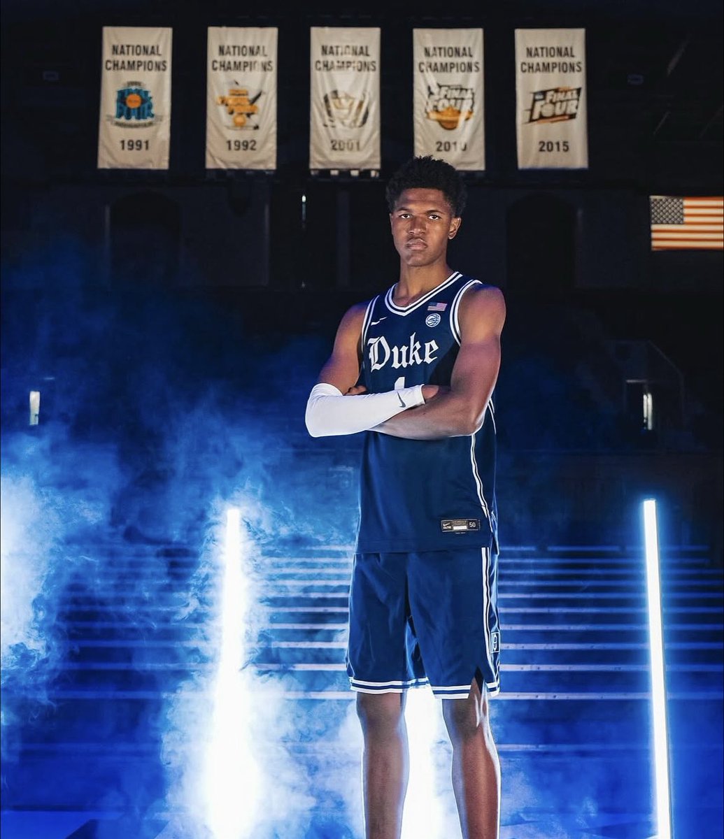 Compton_Magic's tweet image. 6-11 Cameron Williams @wearesmhoops 
Committed: DUKE