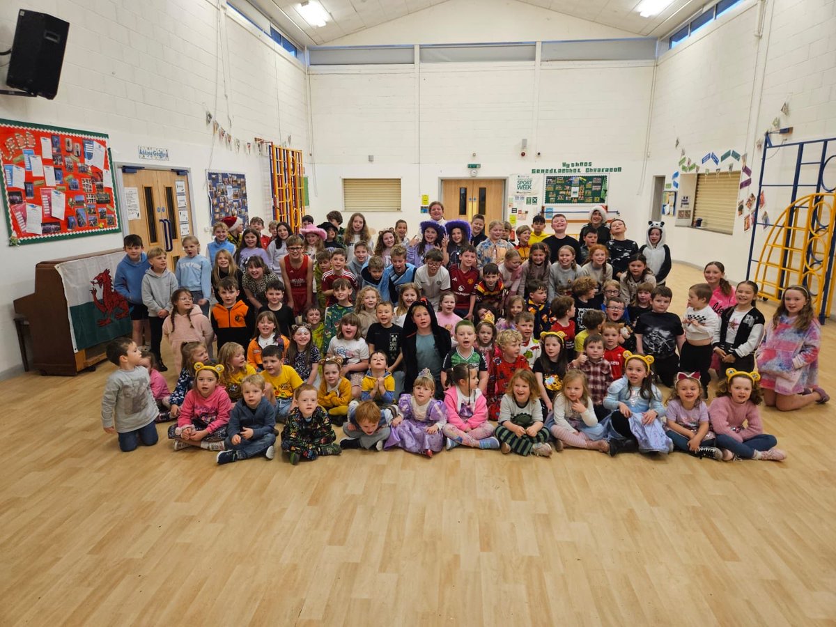 🌟Diwrnod Plant Mewn Angen🌟
Diolch am eich cyfraniadau hael. Y cyfanswm hyd yn hyn yw £153!! 

🌟Children in Need Day🌟
Thank you for your generous donations. The total so far is £153!!
