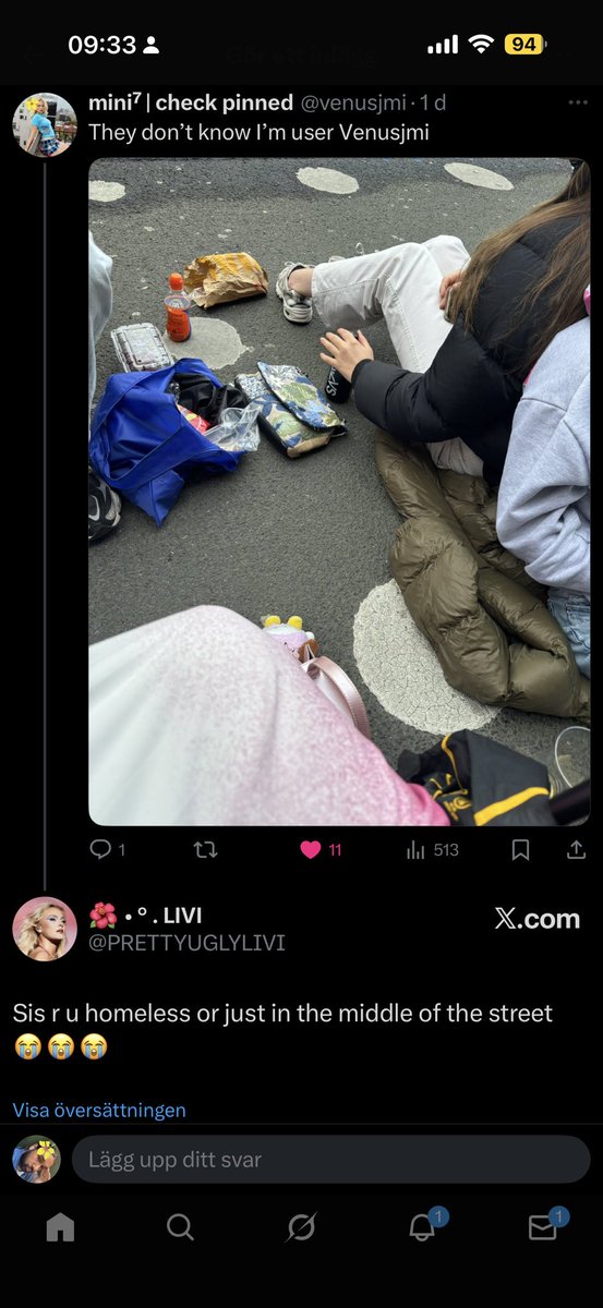 zbiooc's tweet image. She’s just chillin