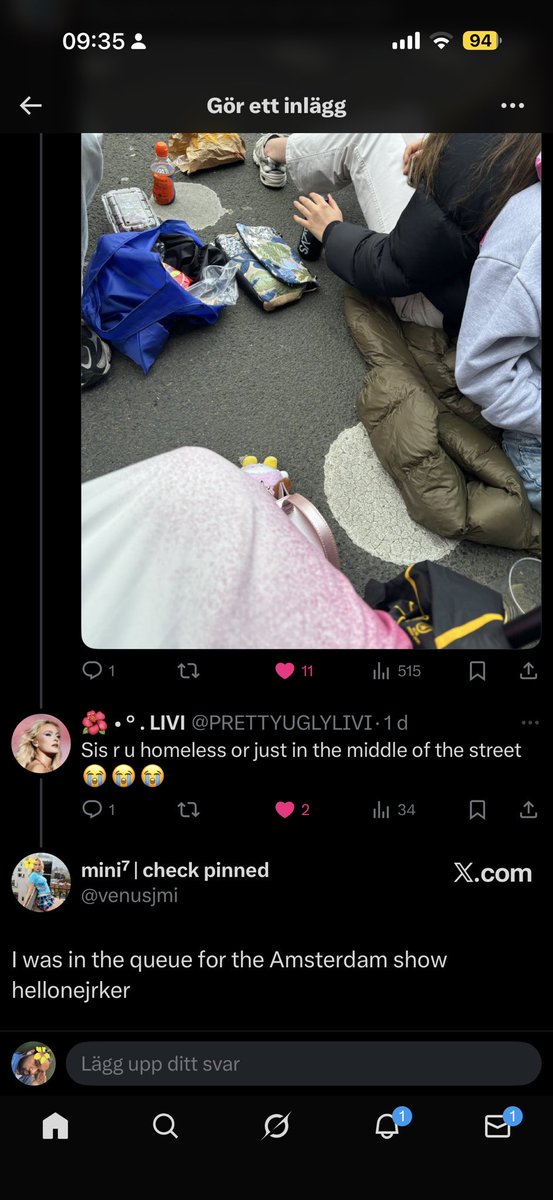 zbiooc's tweet image. She’s just chillin