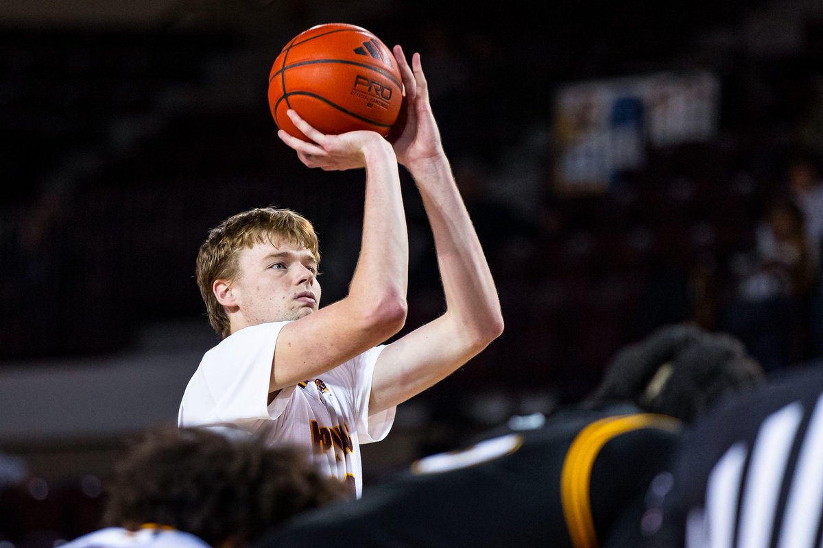 Chippewas down Coppin State 82-59 behind Nathan Claerbaut's second straight double-double (20 points/11 rebounds)!

bit.ly/47G2aho