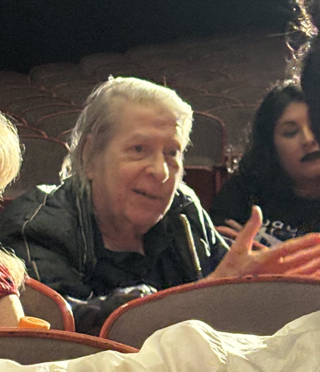 bwsaari's tweet image. Happy birthday to CHOPPING MALL - the ultimate 80’s movie and one of my all-time favorites. 🥳

I loved meeting the cast earlier this year and listening to Jim Wynorski &amp;amp; writer Steve Mitchell hold court on how it was made - that was a hell of a nice day! #MutantFam