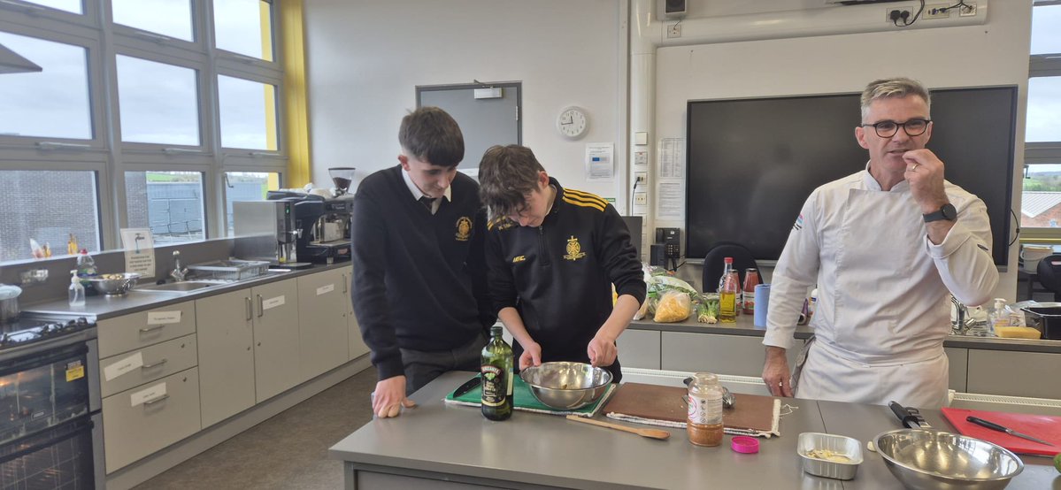 stmacartans's tweet image. Our TY students visited Monaghan Institute today trying their hand at some cookery, accounting, sports and physiotherapy, hairdressing and media.

#SkillDevelopment #LearningForLife #OurCommunity