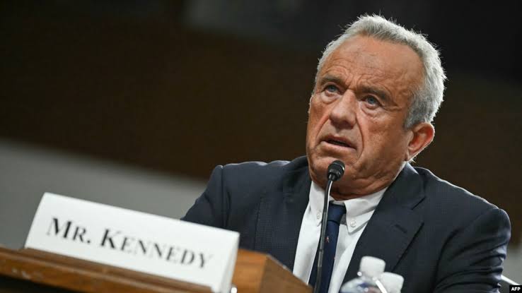 Anlik_Analiz's tweet image. #SONDAKİKA
ABD Sağlık Bakanı Robert F. Kennedy:

“Chemtrails operasyonu DARPA tarafından yürütülmektedir.