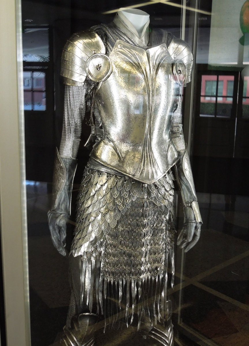 dearvotion's tweet image. I’m still thinking about this armor design by Colleen Atwood for Alice in Wonderland.
