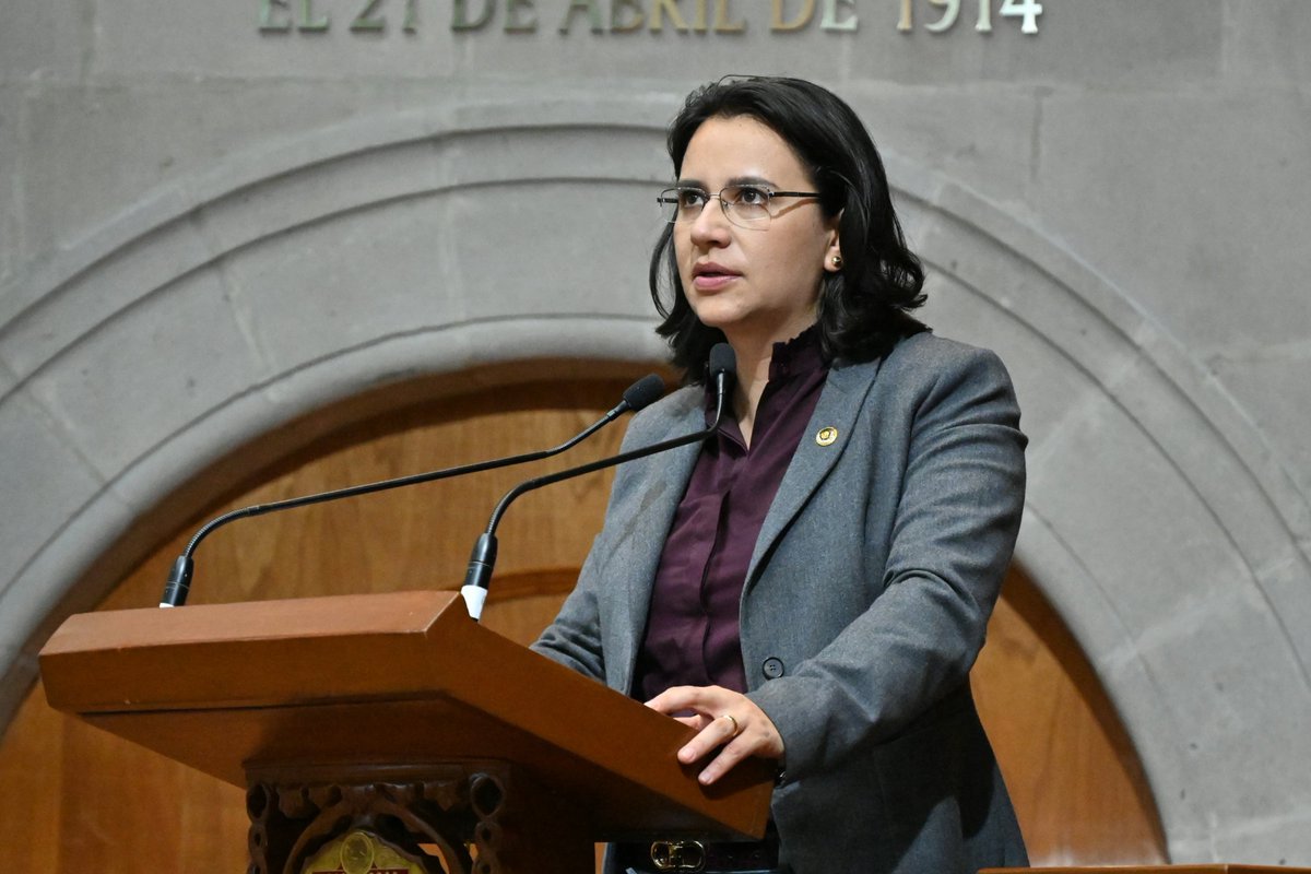 📰 <a href="/paojimh/">Paola Jiménez Hdez.</a> plantea regular el uso de celulares en escuelas

➡️La diputada de #morena propuso regular el uso de celulares en escuelas para prevenir el acoso y fomentar un entorno educativo seguro.
➡️La iniciativa plantea lineamientos para un uso responsable de la tecnología,