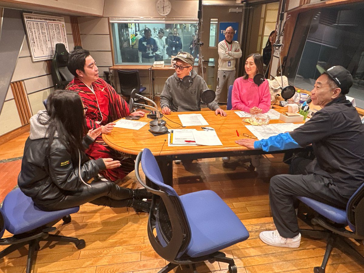 kinashinokai's tweet image. #木梨の会
ベテラン感ありあり🪩
演歌歌手 #徳永ゆうき さん🎤

#木梨憲武 #所ジョージ
#TBSラジオ #radiko