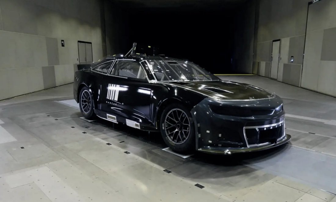 BoziTatarevic's tweet image. The A-Post flap was so extensively tested that they had to go to a special wind tunnel in order to test the car in yaw.