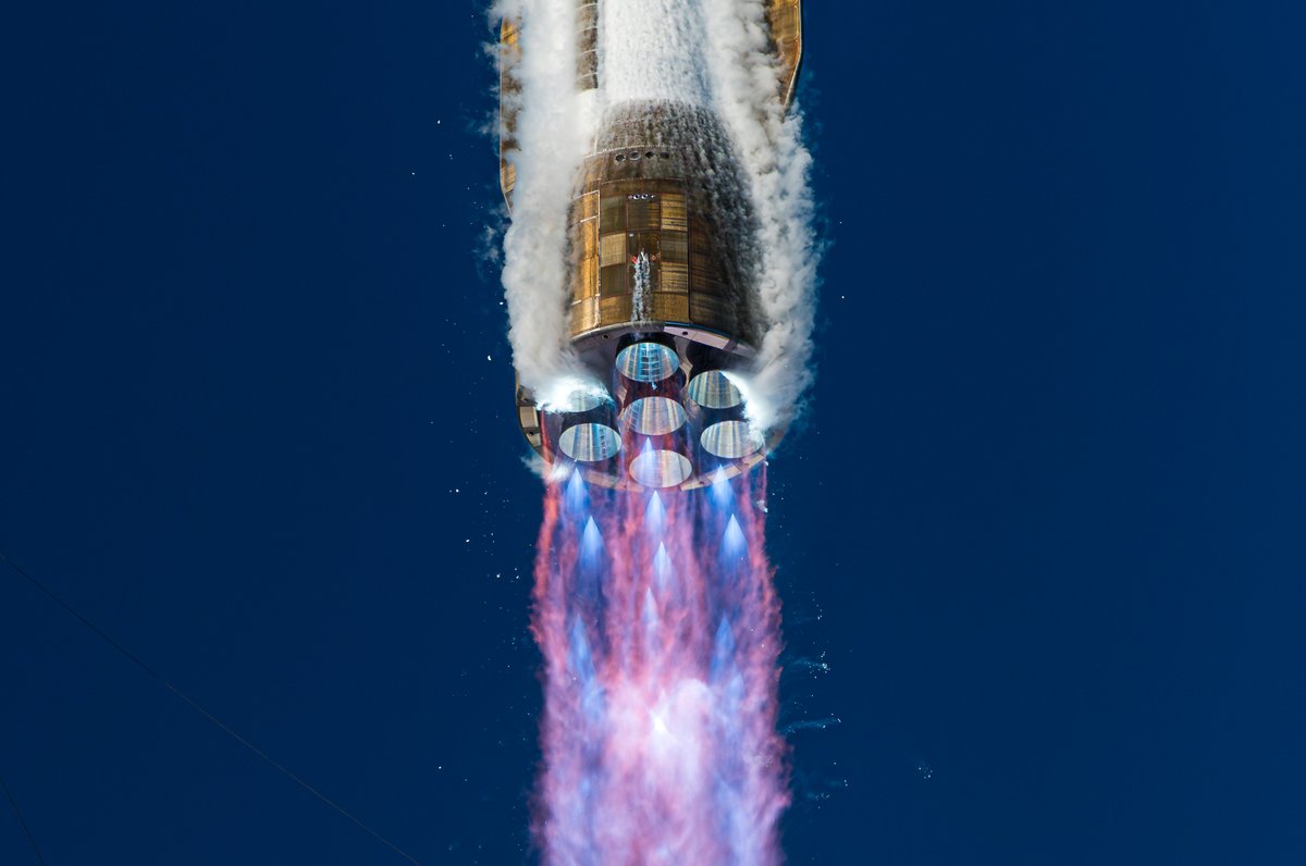 johnkrausphotos's tweet image. Never Tell Me The Odds!

📸: @blueorigin