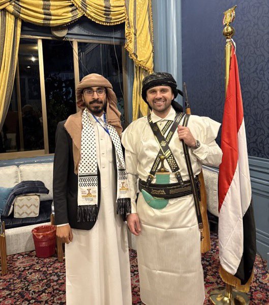 Amalnews85's tweet image. In 2005, the Saudi prince was studying at university and held no political or governmental position. Jeffrey Epstein’s case began in 2005, he was convicted in 2009, and he was killed in 2019. Think before you speak — spending too much time with the Houthis has made you just as…